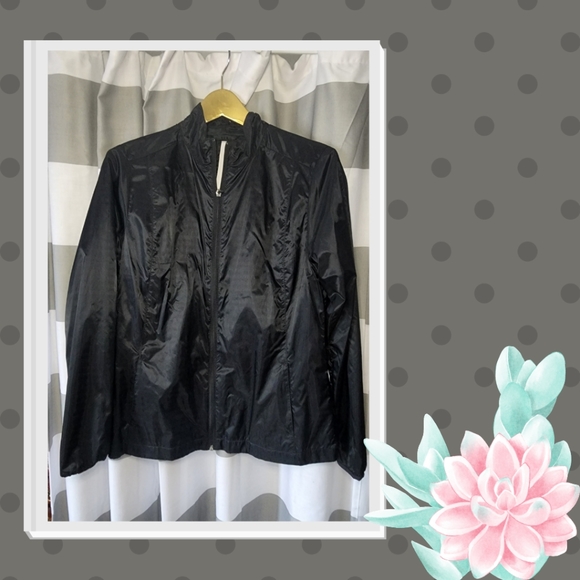 Lady Hagan Windbreaker - Picture 1 of 4